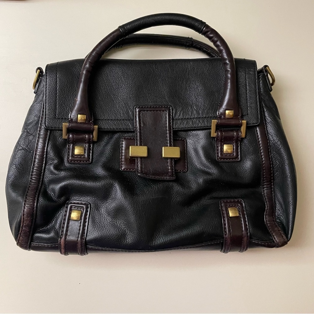 BR black leather purse